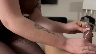 00后炮友吃黄种人大鸡巴